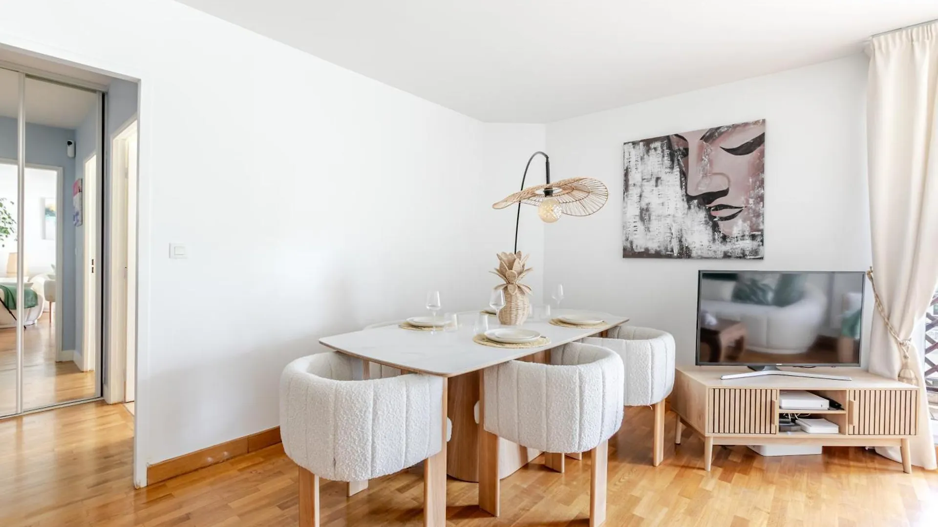 Un Ptit Soleil A Paris Appartement