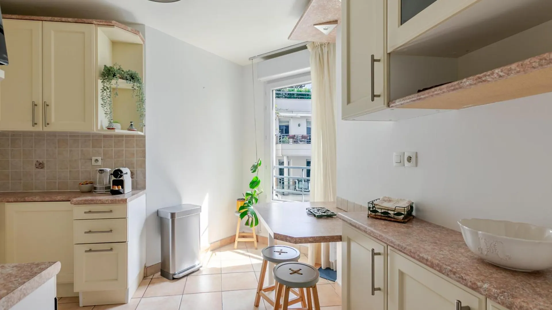 Un Ptit Soleil A Paris Apartment 0*,  France